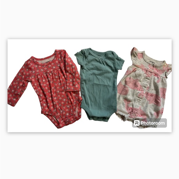 CARTERS 3 pc Romper Bundle - NEWBORN- barely worn - Picture 1 of 5